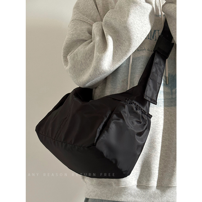 黒 バッグ大容量 斜めがけ対応 黒ショルダーバッグ 