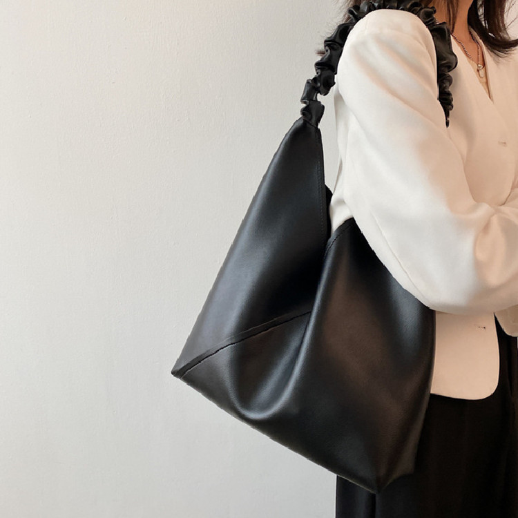 https://fulmo-img-server.com/kurobag/dd12ead0-8126-4a6d-a108-8eec3c643a82.jpg