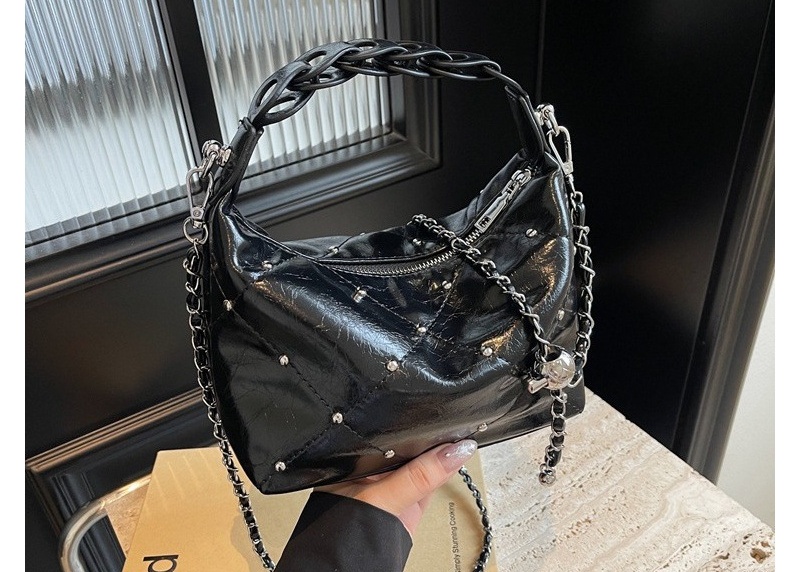 黒 バッグ 黒レザー風ハンドバッグ チェーン付き大容量ショルダー鞄
