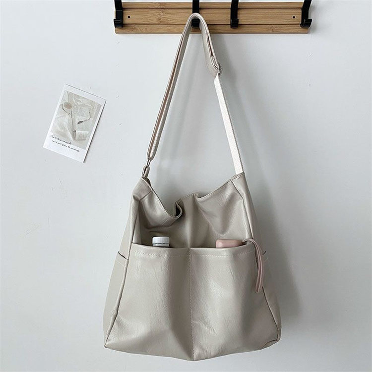 https://fulmo-img-server.com/kurobag/e7fa2cfe-cc65-4c12-99ca-c9797026cec5.jpg