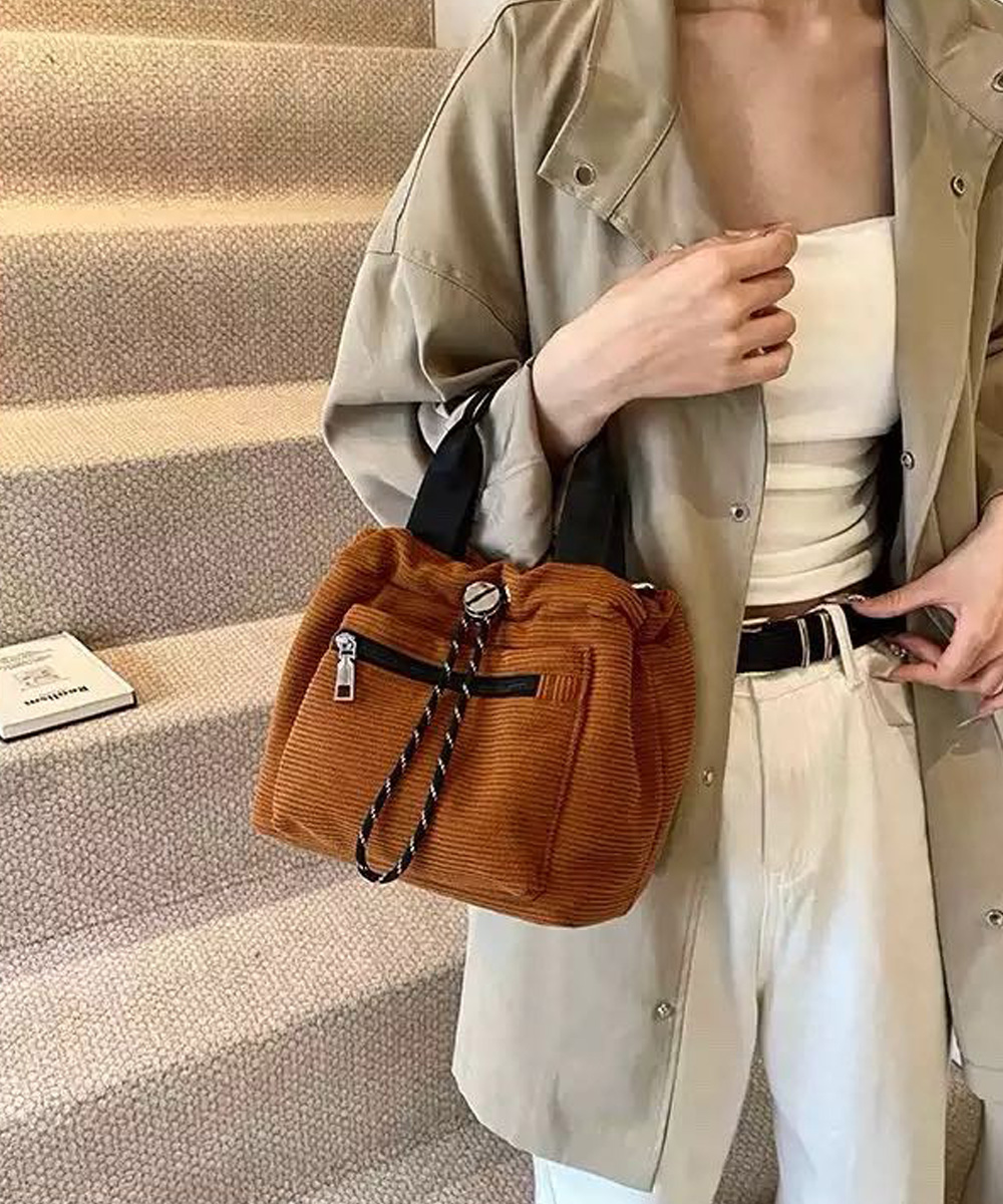 黒 バッグ コーデュロイ巾着ショルダーバッグ小さめ