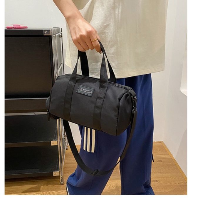 黒バッグ 円筒形ミニボストン型ショルダーバッグ小物入れ付き
