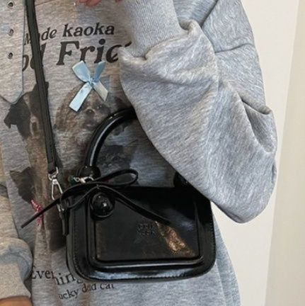 https://fulmo-img-server.com/kurove/1787885285366_7dwgfz8e_vidqdm19.jpeg