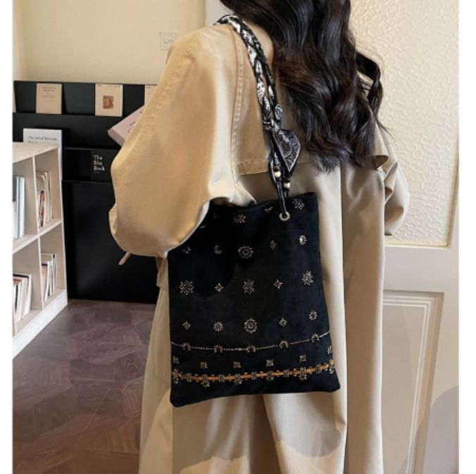 黒バッグ 花柄刺繍ベロアトートバッグ 肩掛け手提げ