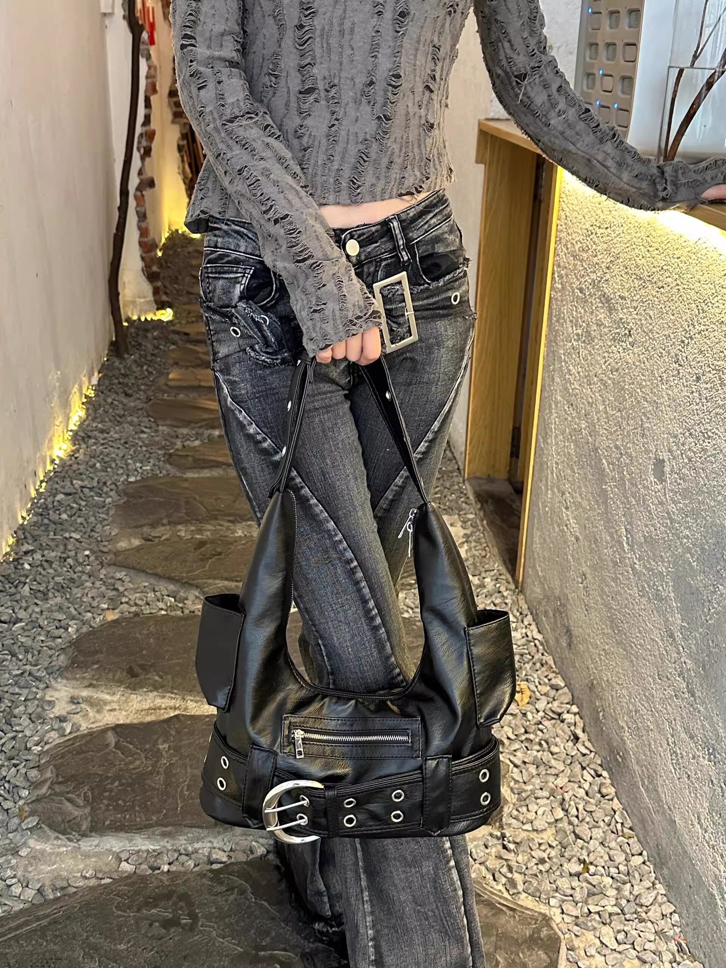 https://fulmo-img-server.com/kurove/2d653d1c-10f3-41be-8c1f-594468338150.jpg