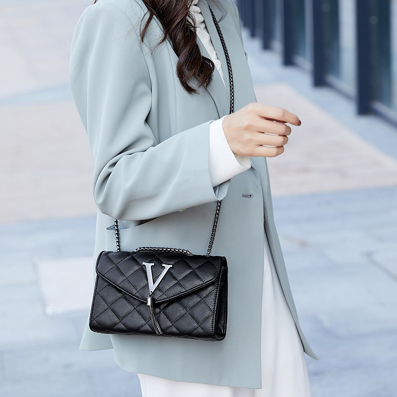 https://fulmo-img-server.com/kurove/3464496d-1e1f-4b51-a19d-40a91d022470.jpg