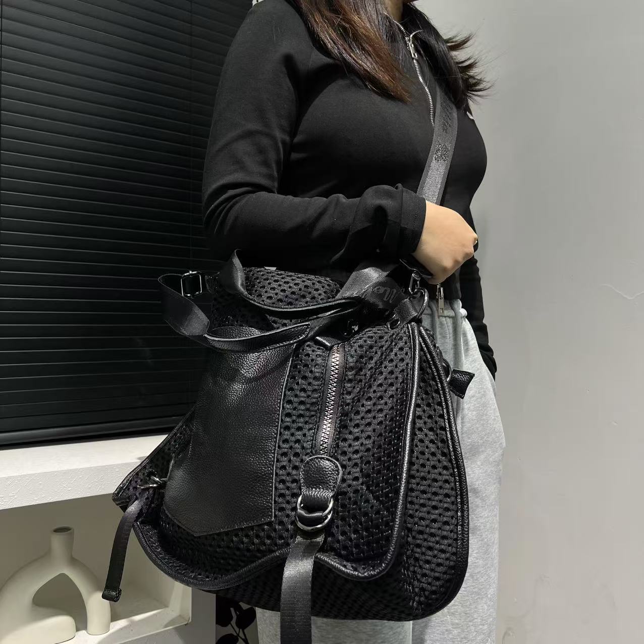 https://fulmo-img-server.com/kurove/92304078-35cb-429b-89c2-62689402ecb6.jpg