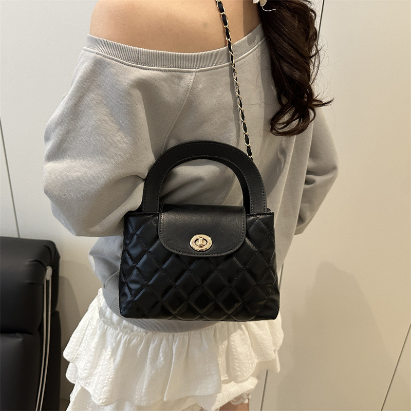 https://fulmo-img-server.com/kurove/b8cc57f2-a0d1-4d39-be92-39a7c1308e12.jpg