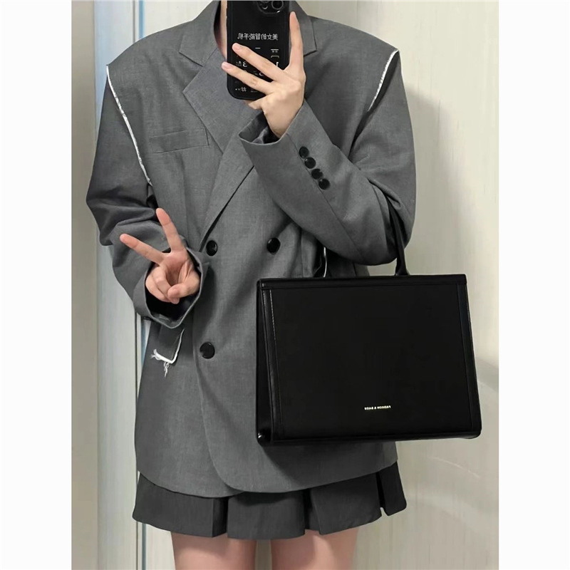 https://fulmo-img-server.com/kurove/dc8a5617-fad7-4857-935c-a9a072473fc5.jpg