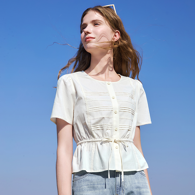 レース 服 縁取りレース付きペプラムブラウス