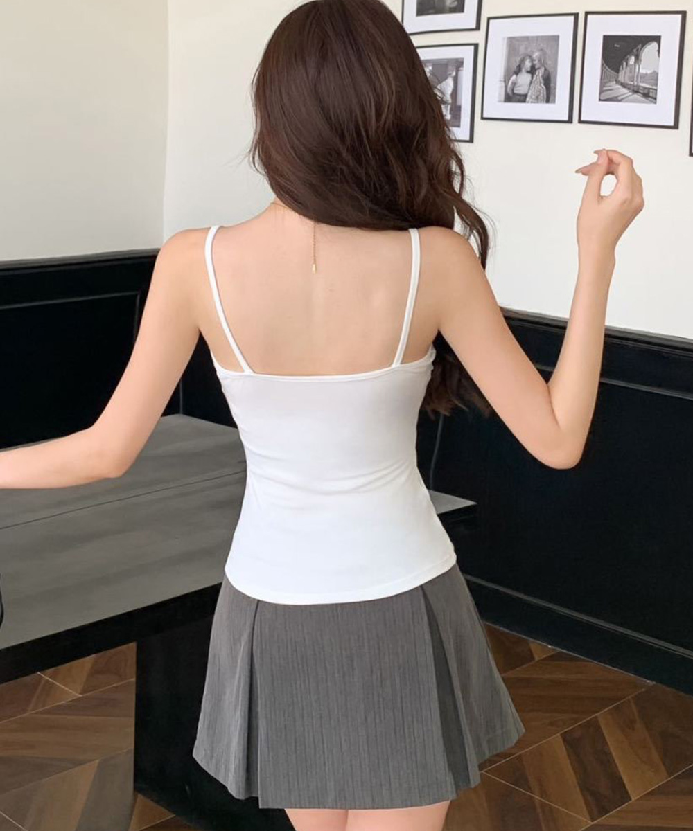 レース 服 繊細レース付きカップ入りキャミソール