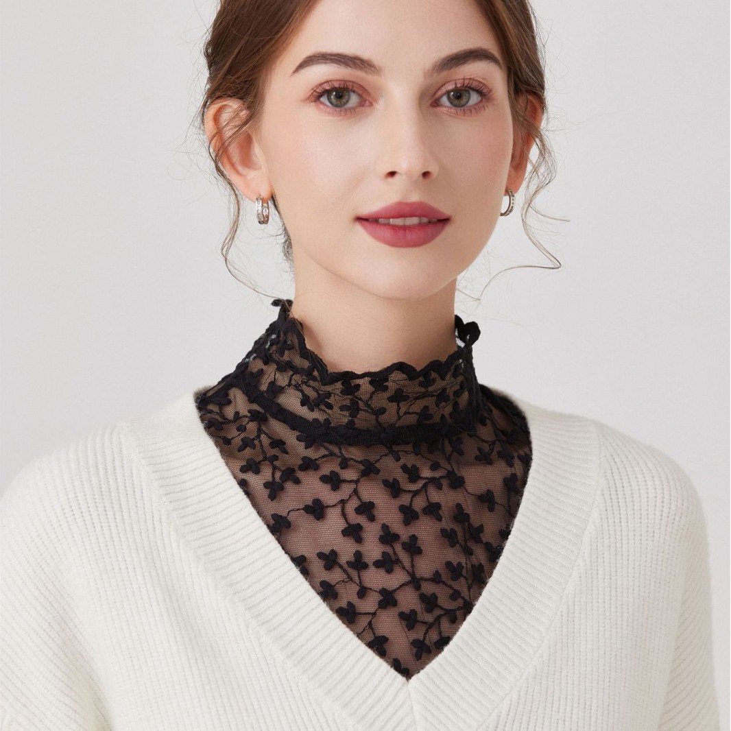 レース 服 小花刺繍ハイネックレースインナー