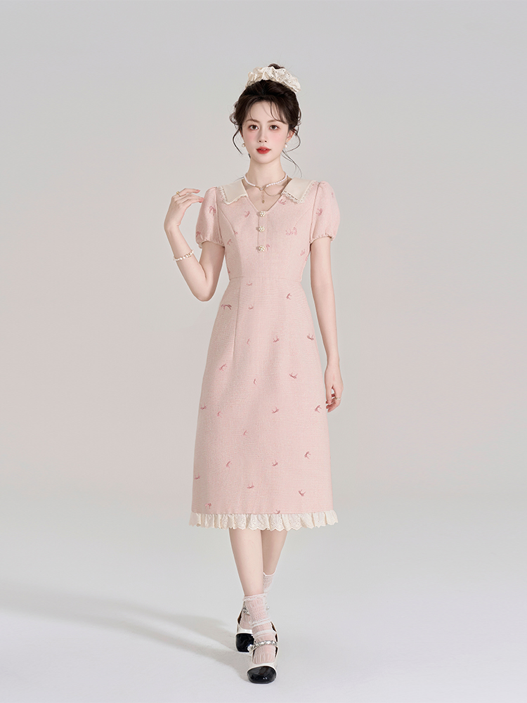 レース 服 乙女心くすぐる刺繍襟レースワンピース