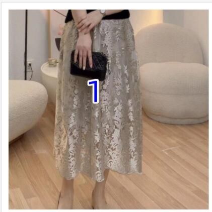 レース 服 花柄刺繍レースロングスカート　ボトムス