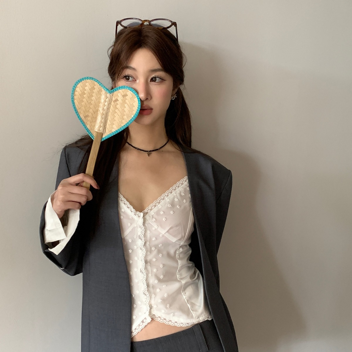 レース 服 小花柄レースキャミソール