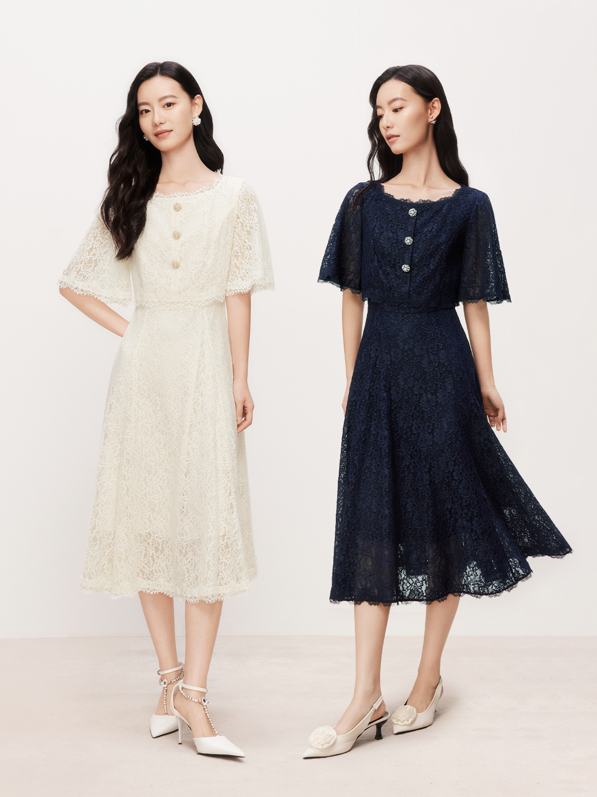 レース 服 優美なフレア袖レースワンピース
