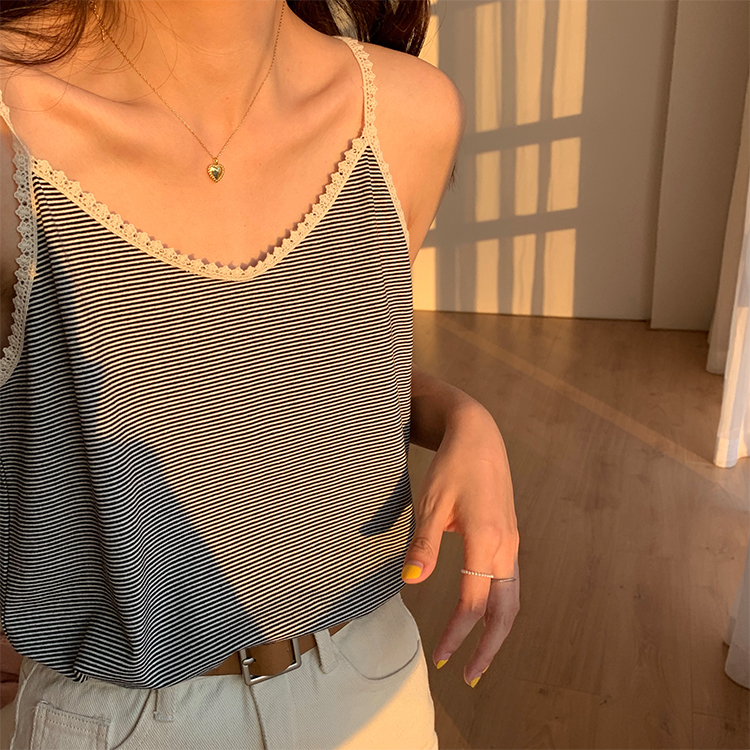 レース 服 レース縁どりボーダーキャミソール