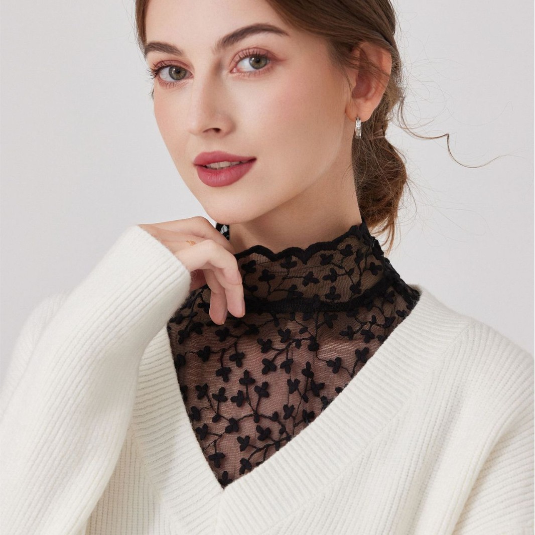 レース 服 小花刺繍ハイネックレースインナー