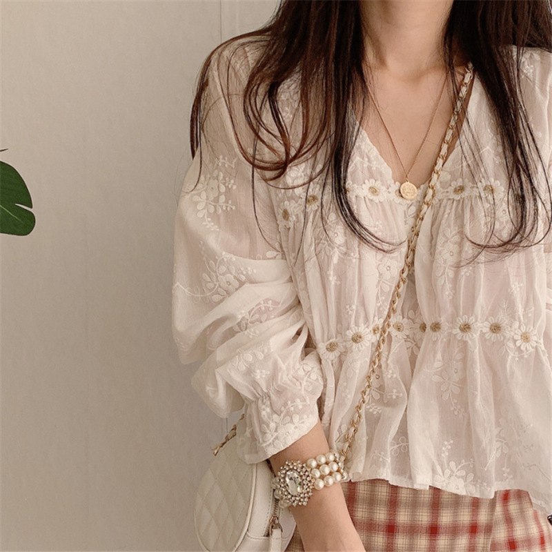 レース 服 花柄刺繍レースブラウス ふんわりフリル袖 長袖