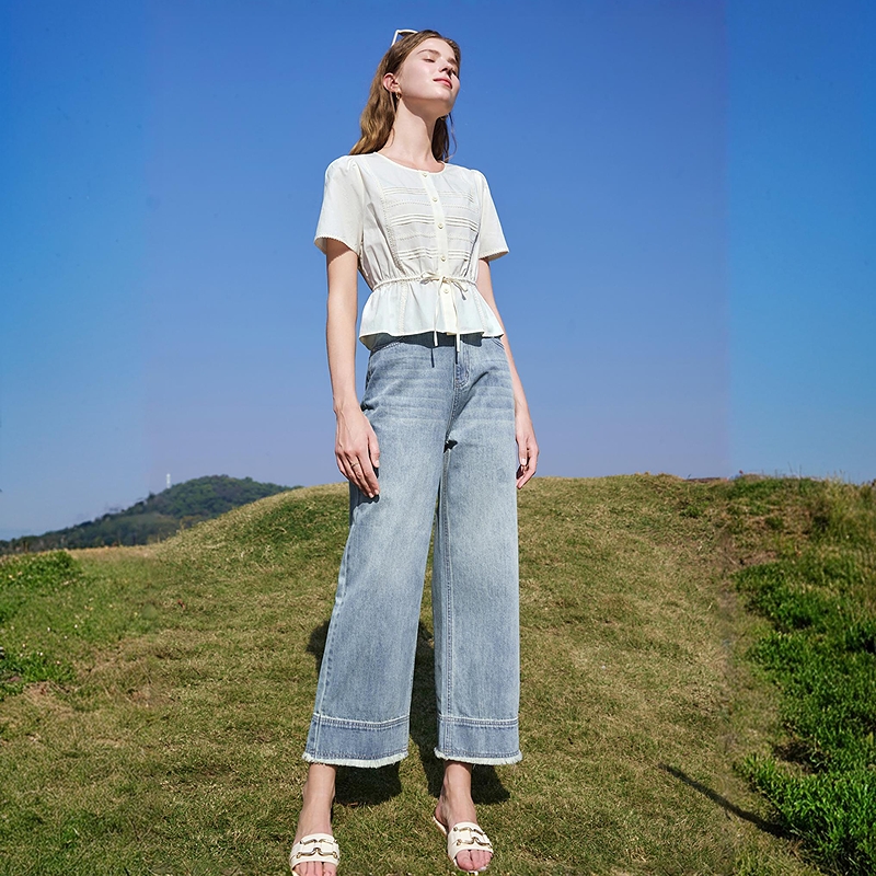 レース 服 縁取りレース付きペプラムブラウス