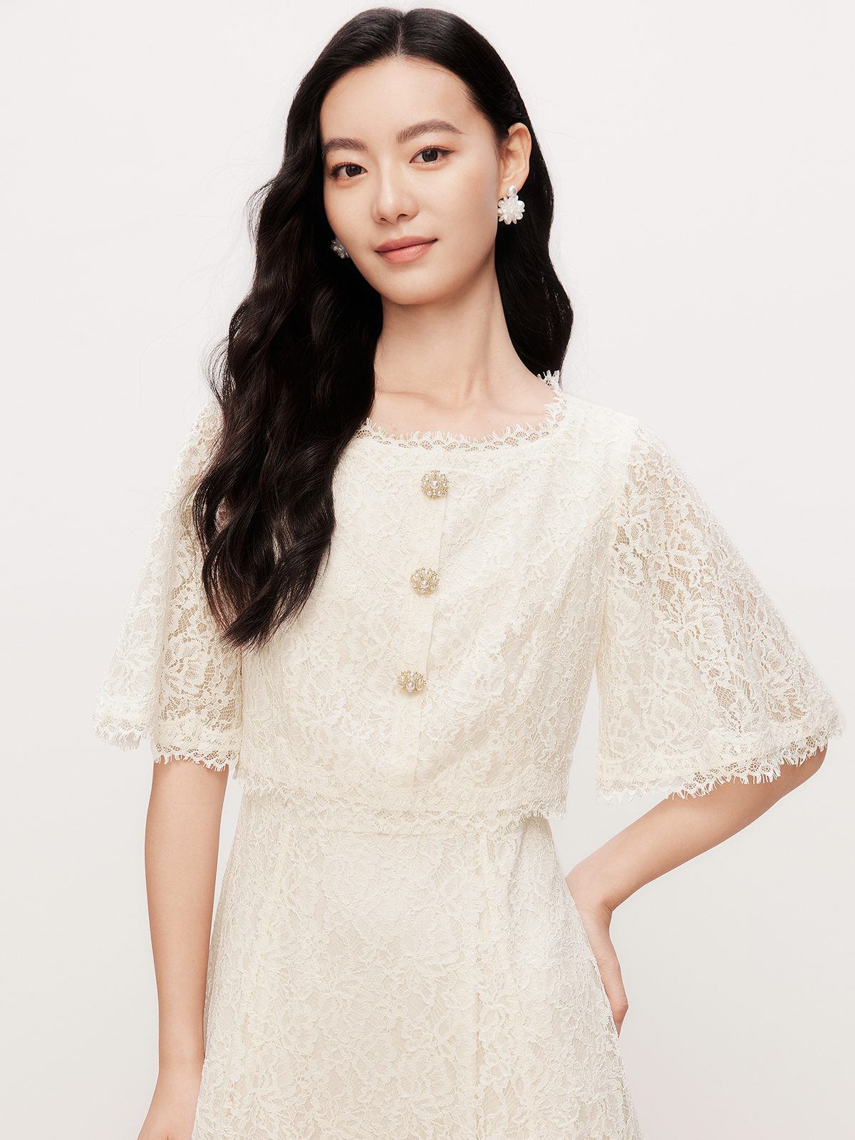 レース 服 優美なフレア袖レースワンピース