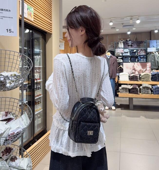 レース 服 秋冬レースブラウス長袖Ｖネック透け感フリル