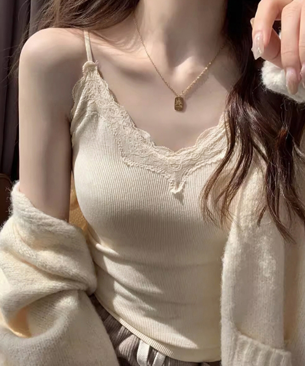 レース 服 レース装飾カップ付きキャミソール