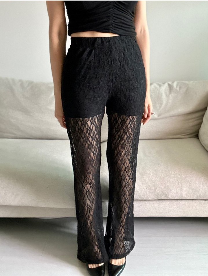 レース 服 薄手レースロングパンツ個性的おしゃれ着痩せ効果