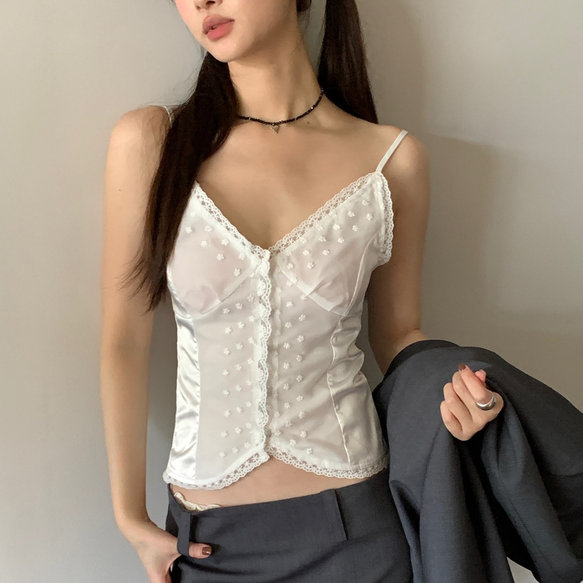 レース 服 小花柄レースキャミソール