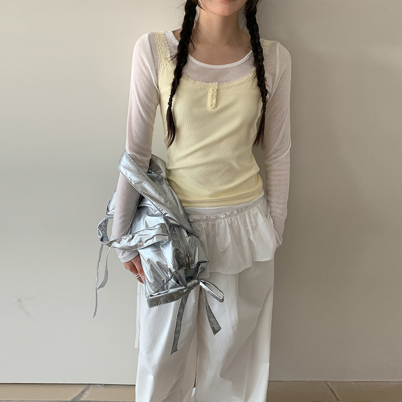 レース 服 繊細レース縁取りリブキャミソール