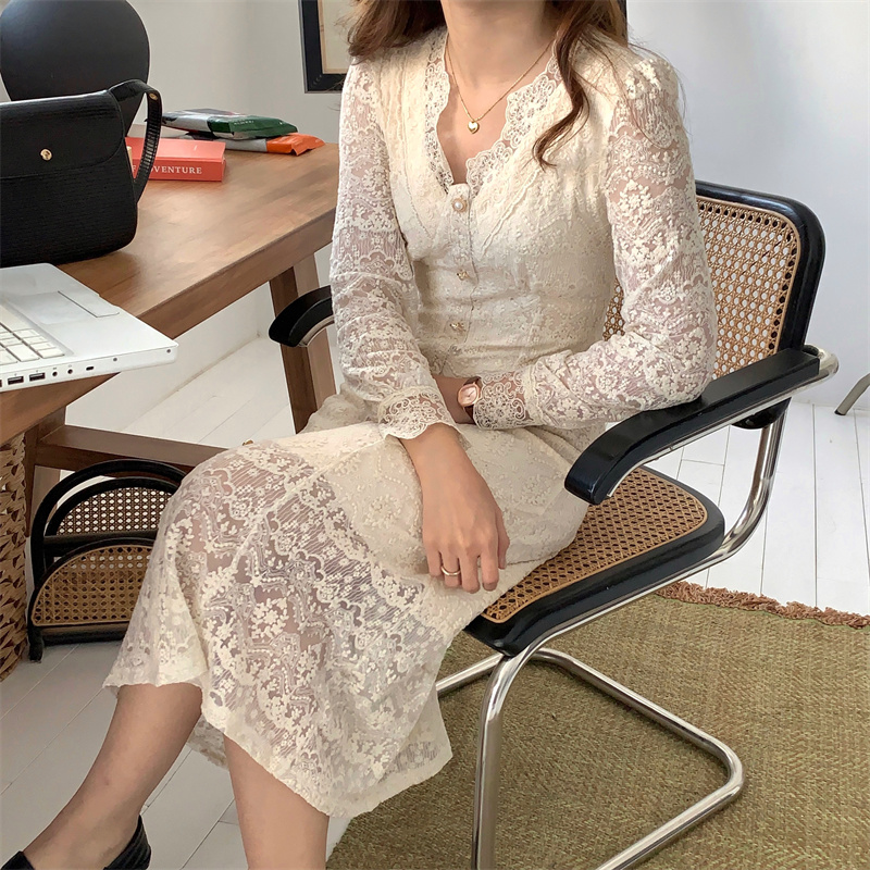 レース 服 韓国風気質ブイネック透かし彫りレースワンピース