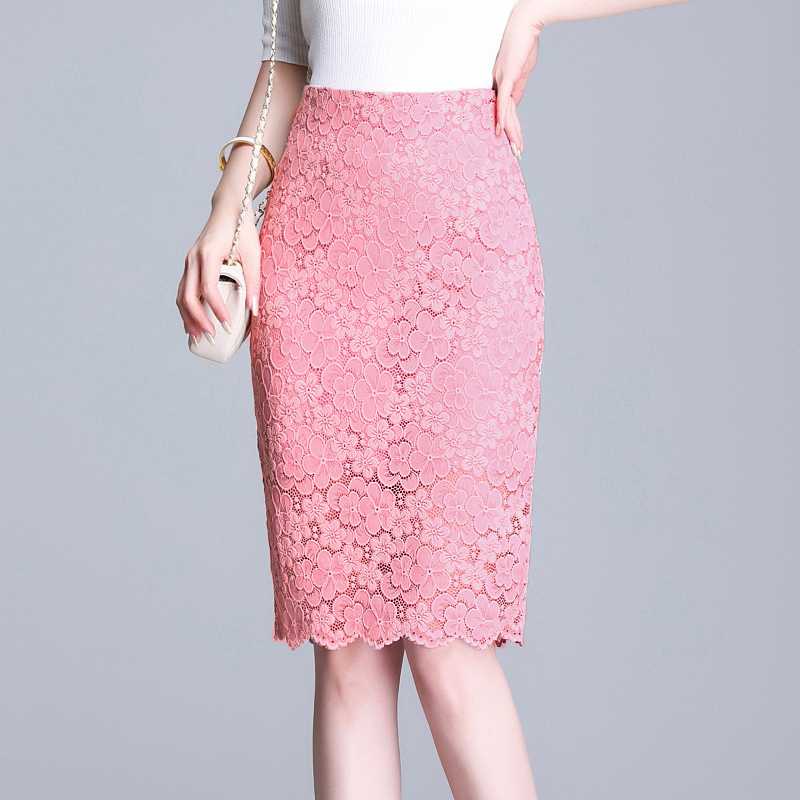 憧れの女性らしさを演出！フラワーレーススカートで魅せる春コーデ5選