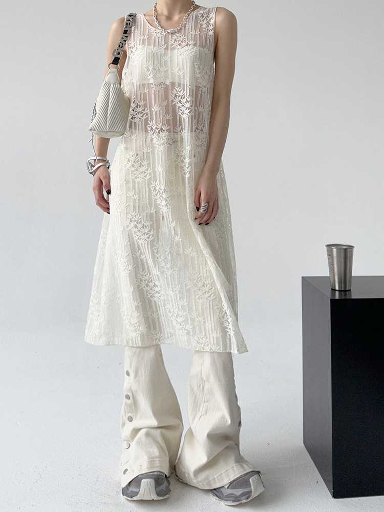 大人女子の清楚感アップ！キャミ×レース×ワンピ白の着こなし5選