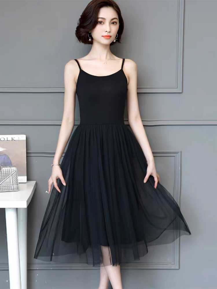 憧れの優美さが手に入る！総黒レースワンピースおすすめ5選