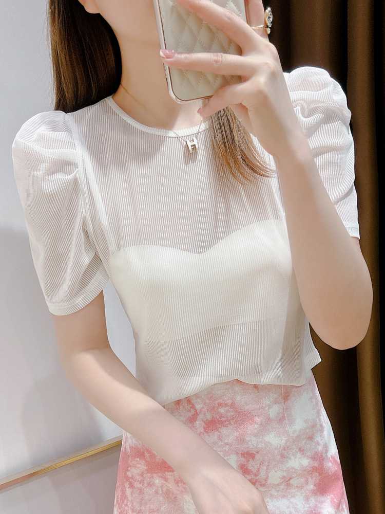 シースルーとレースで魅せる！特別な日のためのおすすめワンピース5選