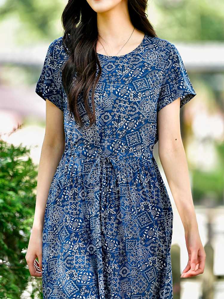 クラシカルな魅力を纏うアンティークレースワンピースおすすめ5選