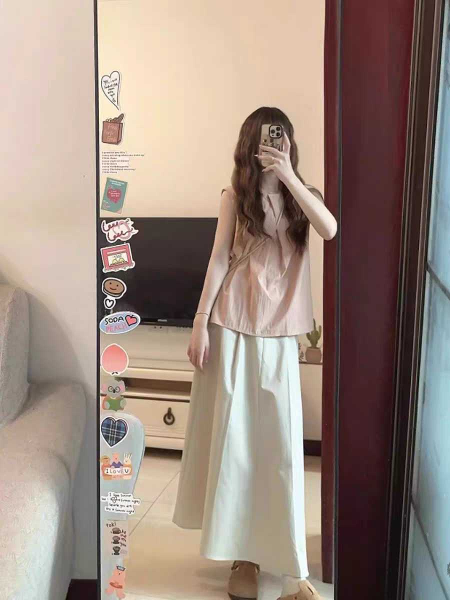 優しい雰囲気が漂うベージュレースワンピースおすすめ5選