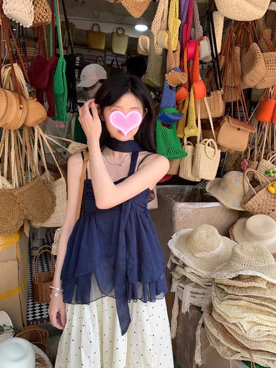 大人の女性にぴったり！紺で魅せるレースワンピースおすすめ5選