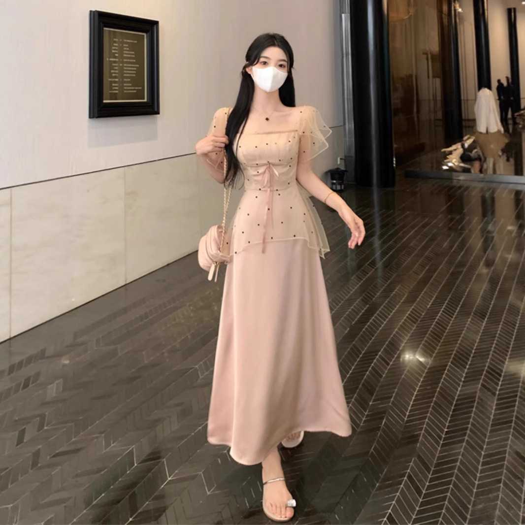 ピンクレースワンピで叶える愛らしさ満点の華やかスタイル5選