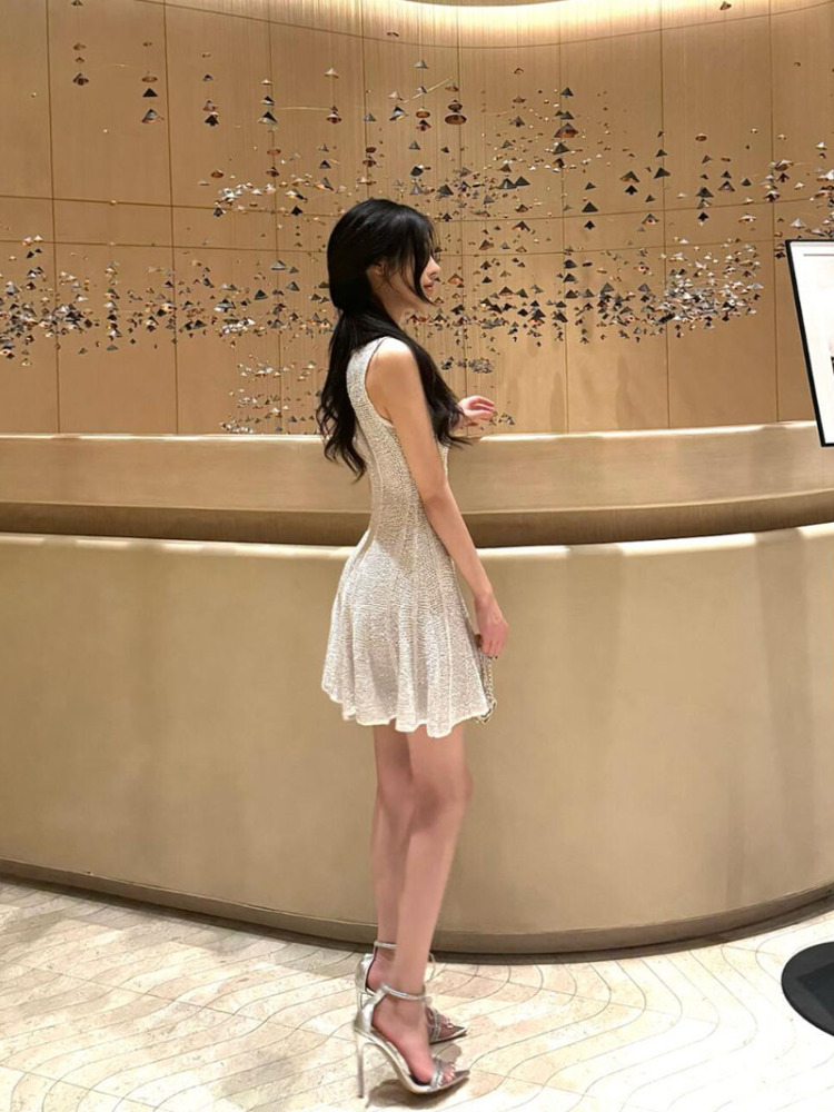 レース ワンピース 輝きを纏う優美なレース ワンピース