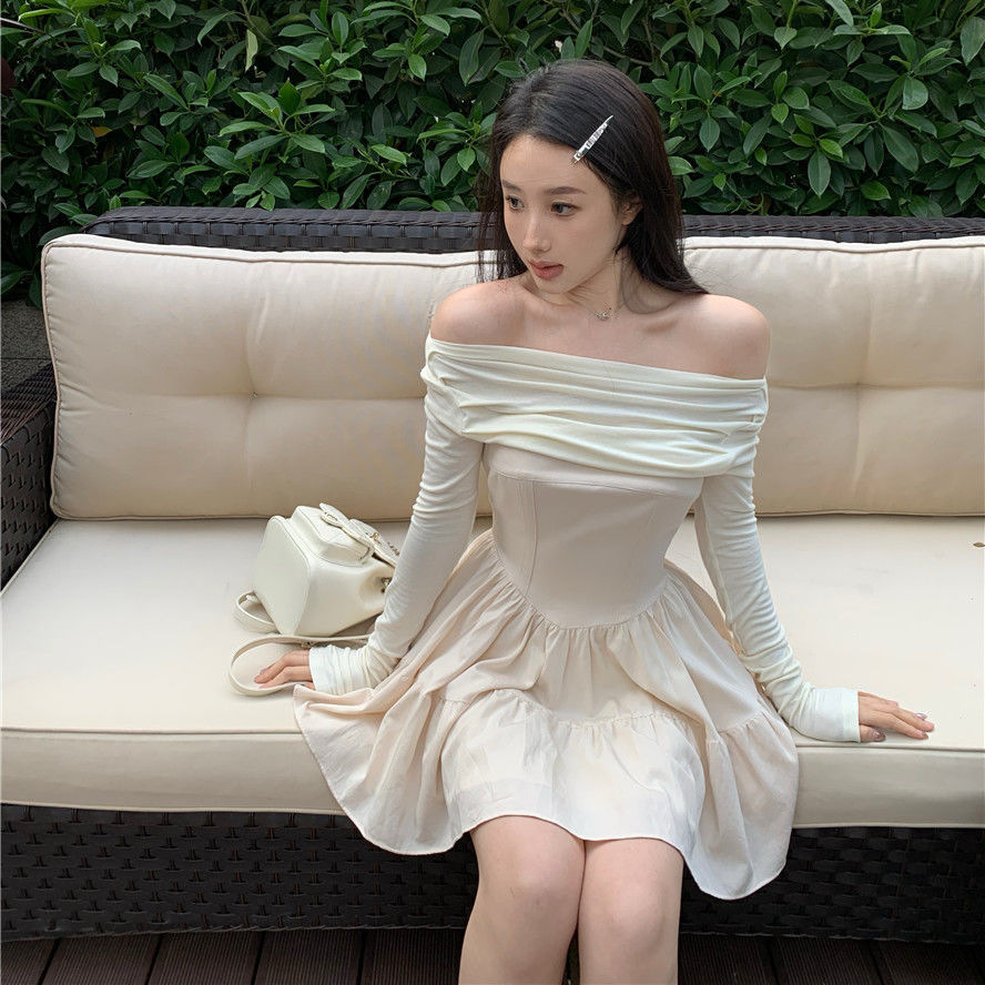 レース ワンピース 優美な肩出しひだ飾りレースワンピース