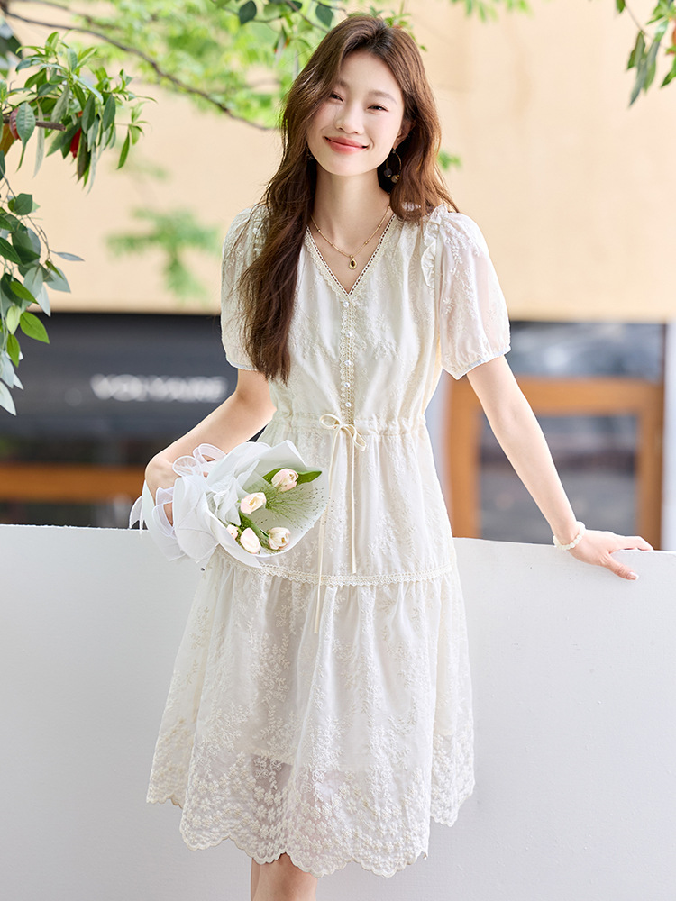 レース ワンピース 花刺繍レースVネックウエストリボンホワイトワンピース