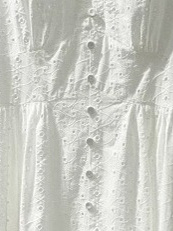 レース ワンピース 優美な花刺繍フロントボタンワンピース
