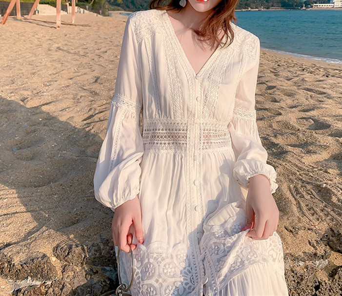 レース ワンピース 上品レース使い 白ロングワンピース リゾート向け Vネック 夏新作