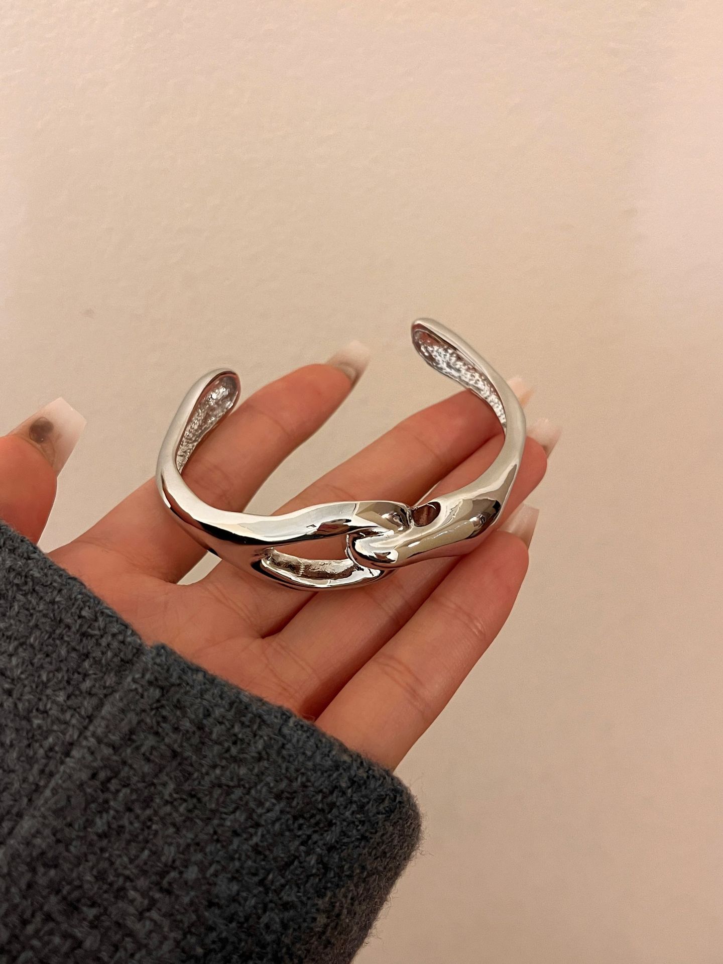 ブレスレットレディース チェーンモチーフ バングル 開口式 腕輪 レディース アクセサリー