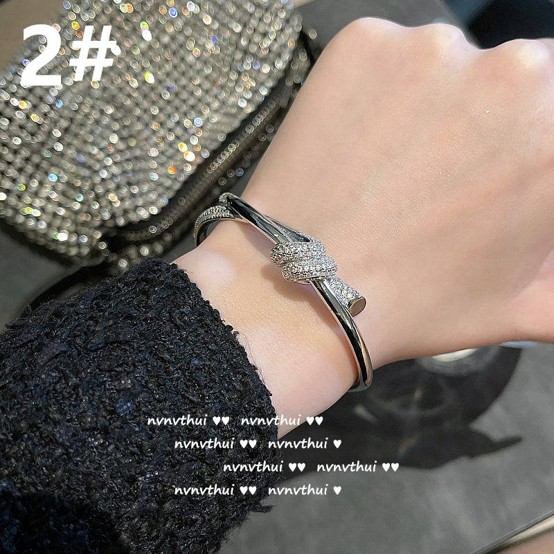 ブレスレットレディース シルバー レトロ ブレスレット 上品 軽量 韓国風 腕飾り