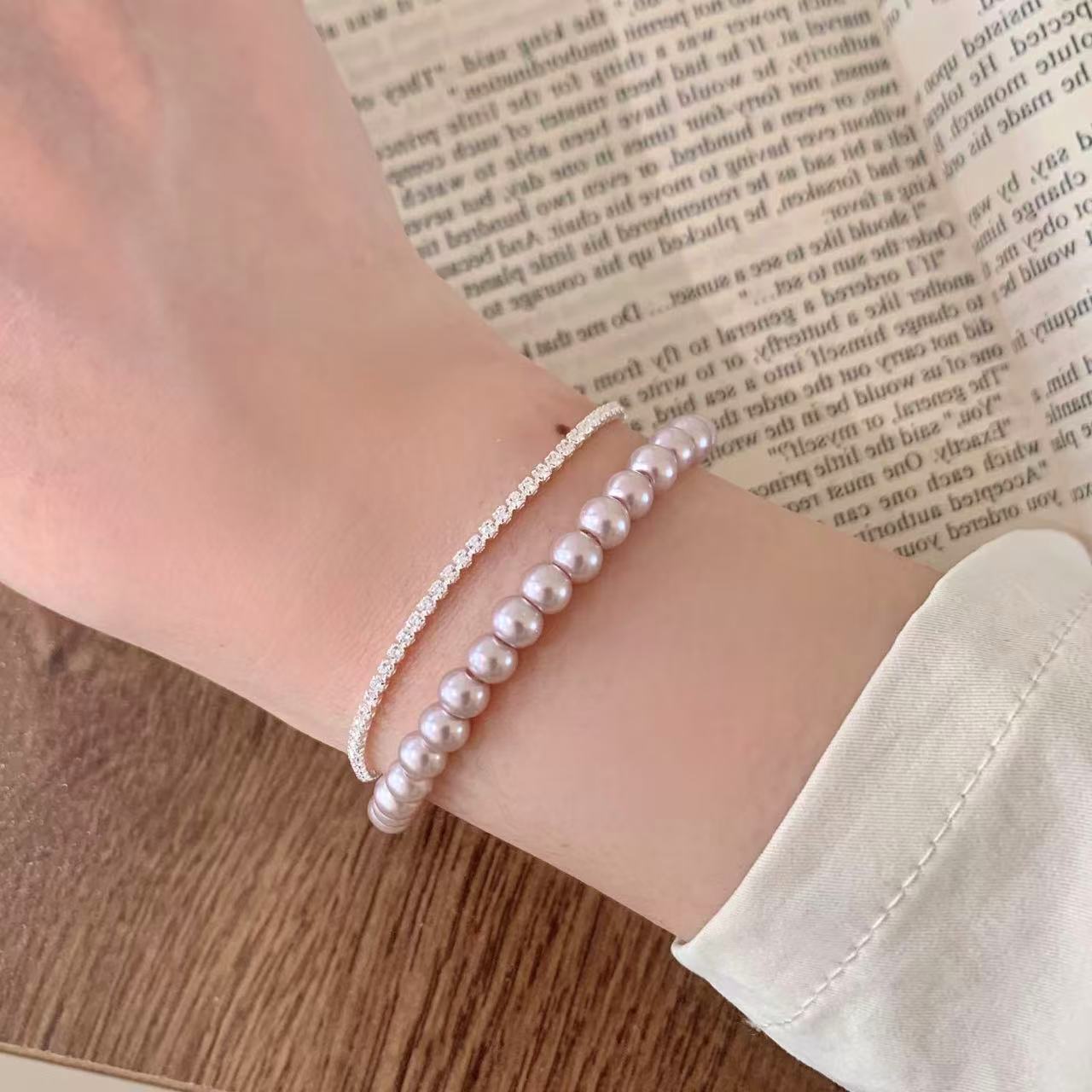 https://fulmo-img-server.com/ladie-brace/4fcd89c1-f801-44ea-b3df-f7667e316fad.jpg