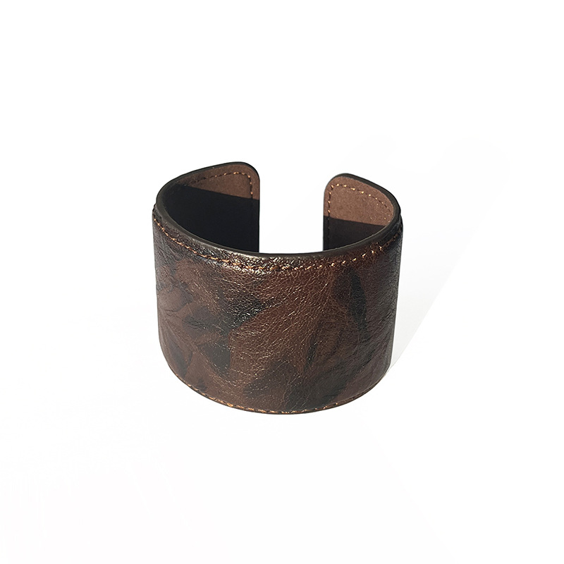 ブレスレットレディース 本革型押しバングル 開口式ワイド腕輪 レディース個性派アクセサリー