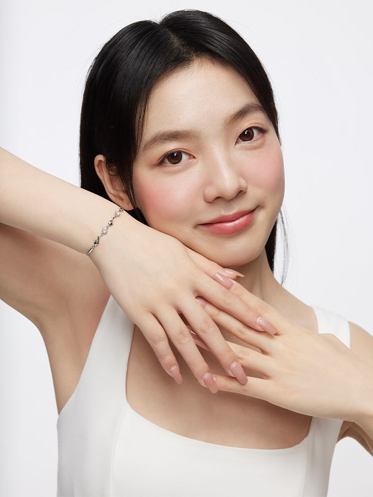 https://fulmo-img-server.com/ladie-brace/6bdd1e5b-10b2-4bc4-bf81-95bb7dcb65ae.jpg