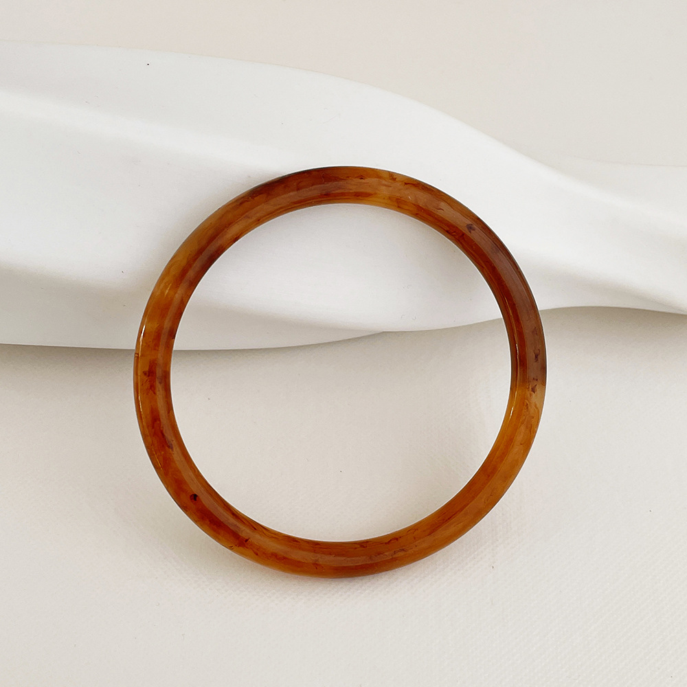 ブレスレットレディース 樹脂バングル シンプル高級感 レトロ個性派腕飾り